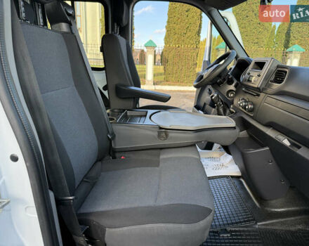 Белый Рено Мастер, объемом двигателя 0 л и пробегом 239 тыс. км за 23200 $, фото 42 на Automoto.ua