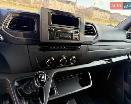 Белый Рено Мастер, объемом двигателя 0 л и пробегом 239 тыс. км за 23200 $, фото 36 на Automoto.ua