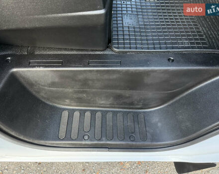 Белый Рено Мастер, объемом двигателя 0 л и пробегом 239 тыс. км за 23200 $, фото 45 на Automoto.ua