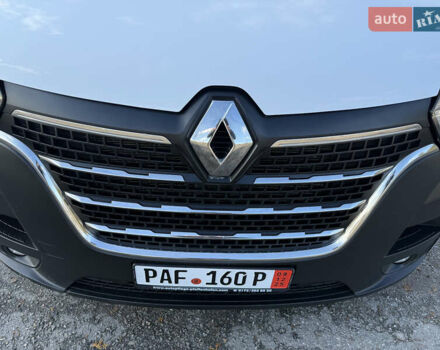 Белый Рено Мастер, объемом двигателя 0 л и пробегом 239 тыс. км за 23200 $, фото 17 на Automoto.ua