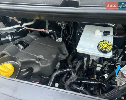 Белый Рено Мастер, объемом двигателя 0 л и пробегом 185 тыс. км за 28900 $, фото 38 на Automoto.ua