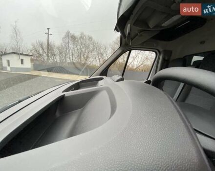 Белый Рено Мастер, объемом двигателя 2.3 л и пробегом 280 тыс. км за 20999 $, фото 20 на Automoto.ua