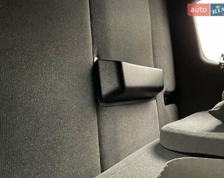 Белый Рено Мастер, объемом двигателя 2.3 л и пробегом 280 тыс. км за 20999 $, фото 16 на Automoto.ua