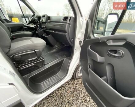 Белый Рено Мастер, объемом двигателя 2.3 л и пробегом 394 тыс. км за 19999 $, фото 19 на Automoto.ua