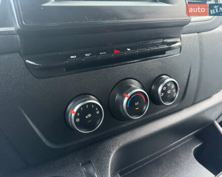 Белый Рено Мастер, объемом двигателя 0 л и пробегом 185 тыс. км за 28900 $, фото 28 на Automoto.ua