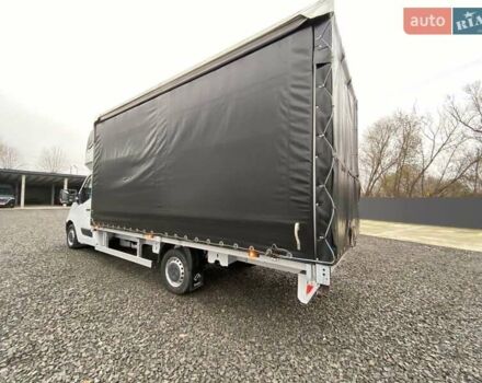 Белый Рено Мастер, объемом двигателя 2.3 л и пробегом 280 тыс. км за 20999 $, фото 3 на Automoto.ua