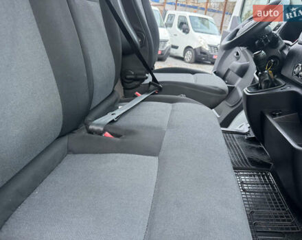 Белый Рено Мастер, объемом двигателя 0 л и пробегом 185 тыс. км за 28900 $, фото 36 на Automoto.ua