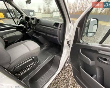 Белый Рено Мастер, объемом двигателя 2.3 л и пробегом 394 тыс. км за 19999 $, фото 27 на Automoto.ua