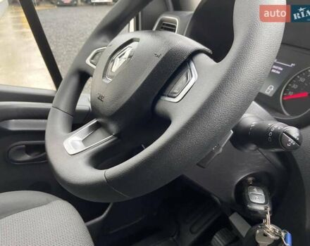 Белый Рено Мастер, объемом двигателя 2.3 л и пробегом 394 тыс. км за 19999 $, фото 20 на Automoto.ua