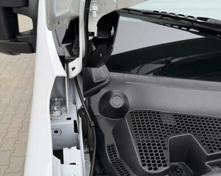 Білий Рено Мастєр, об'ємом двигуна 2.3 л та пробігом 33 тис. км за 30500 $, фото 65 на Automoto.ua