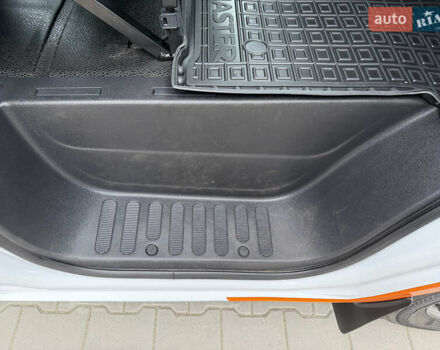 Білий Рено Мастєр, об'ємом двигуна 2.3 л та пробігом 33 тис. км за 30500 $, фото 58 на Automoto.ua