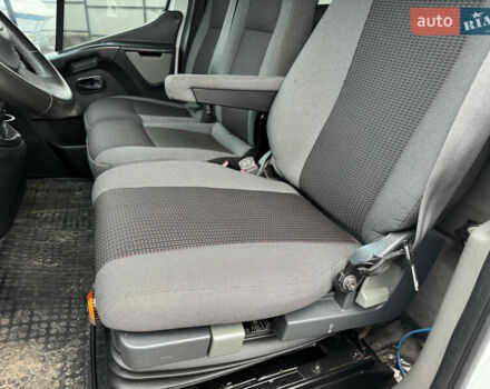 Білий Рено Мастєр, об'ємом двигуна 2.3 л та пробігом 360 тис. км за 14000 $, фото 19 на Automoto.ua