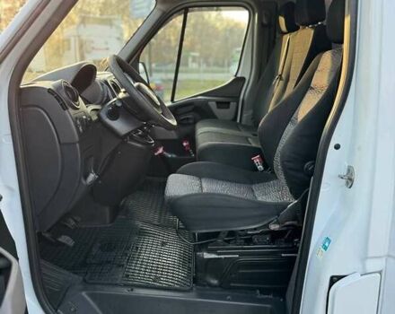 Рено Мастер 2014 в Кицмане на Automoto.ua Белый Рено Мастер, объемом двигателя 2.3 л и пробегом 460 тыс. км за 14500 $, фото 10 на Automoto.ua