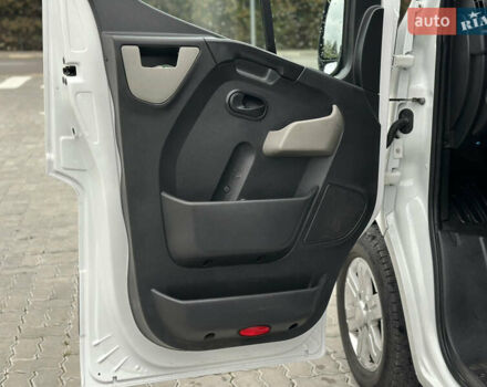 Белый Рено Мастер, объемом двигателя 2.3 л и пробегом 580 тыс. км за 15300 $, фото 21 на Automoto.ua