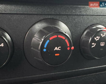 Белый Рено Мастер, объемом двигателя 2.3 л и пробегом 580 тыс. км за 15300 $, фото 8 на Automoto.ua