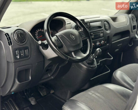 Белый Рено Мастер, объемом двигателя 2.3 л и пробегом 580 тыс. км за 15300 $, фото 16 на Automoto.ua