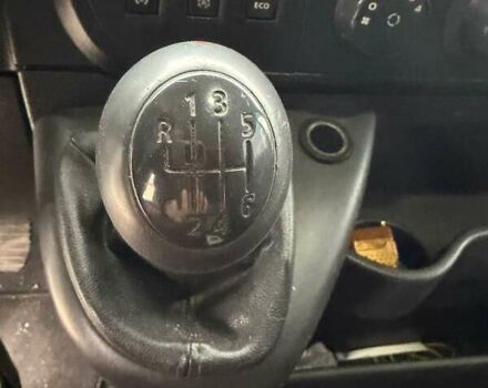 Белый Рено Мастер, объемом двигателя 2.3 л и пробегом 327 тыс. км за 25000 $, фото 17 на Automoto.ua