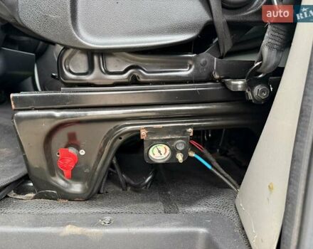 Белый Рено Мастер, объемом двигателя 2.3 л и пробегом 327 тыс. км за 25000 $, фото 9 на Automoto.ua