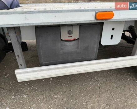 Белый Рено Мастер, объемом двигателя 2.3 л и пробегом 327 тыс. км за 25000 $, фото 5 на Automoto.ua