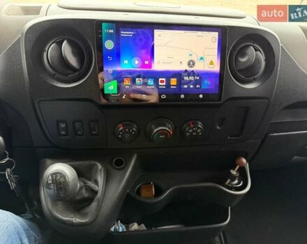 Белый Рено Мастер, объемом двигателя 2.3 л и пробегом 327 тыс. км за 25000 $, фото 14 на Automoto.ua