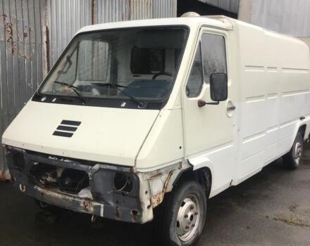 Білий Рено Мастєр, об'ємом двигуна 2.5 л та пробігом 777 тис. км за 2364 $, фото 3 на Automoto.ua