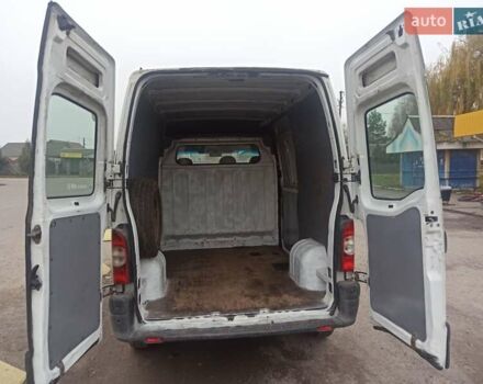 Белый Рено Мастер, объемом двигателя 2.2 л и пробегом 450 тыс. км за 5300 $, фото 6 на Automoto.ua