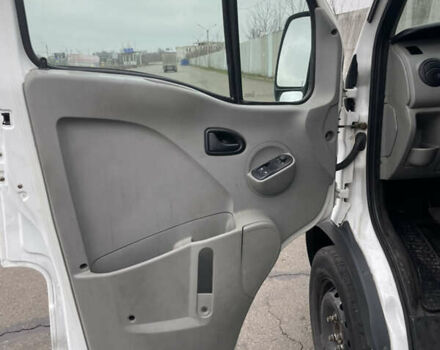 Белый Рено Мастер, объемом двигателя 2.46 л и пробегом 350 тыс. км за 4700 $, фото 12 на Automoto.ua