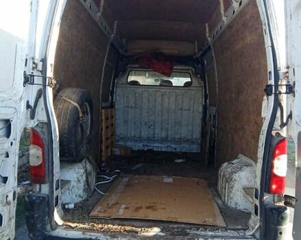 Белый Рено Мастер, объемом двигателя 3 л и пробегом 414 тыс. км за 2200 $, фото 2 на Automoto.ua