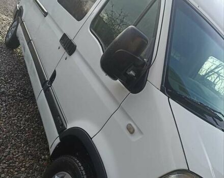 Белый Рено Мастер, объемом двигателя 2.5 л и пробегом 745 тыс. км за 9700 $, фото 2 на Automoto.ua