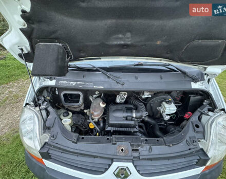 Белый Рено Мастер, объемом двигателя 2.5 л и пробегом 440 тыс. км за 6500 $, фото 18 на Automoto.ua