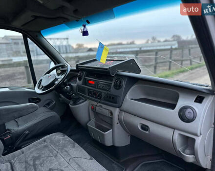 Белый Рено Мастер, объемом двигателя 2.5 л и пробегом 370 тыс. км за 4500 $, фото 17 на Automoto.ua