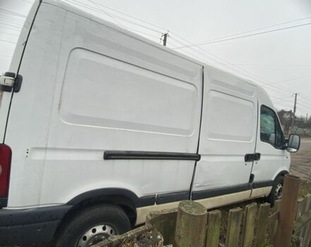 Белый Рено Мастер, объемом двигателя 2.5 л и пробегом 300 тыс. км за 2700 $, фото 1 на Automoto.ua