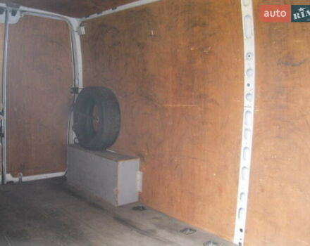 Белый Рено Мастер, объемом двигателя 2.5 л и пробегом 351 тыс. км за 4650 $, фото 2 на Automoto.ua