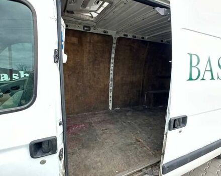 Белый Рено Мастер, объемом двигателя 2.46 л и пробегом 300 тыс. км за 3999 $, фото 6 на Automoto.ua