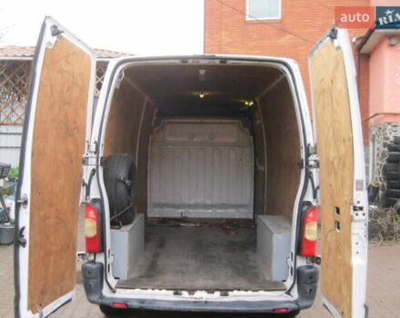 Белый Рено Мастер, объемом двигателя 2.5 л и пробегом 351 тыс. км за 4650 $, фото 14 на Automoto.ua