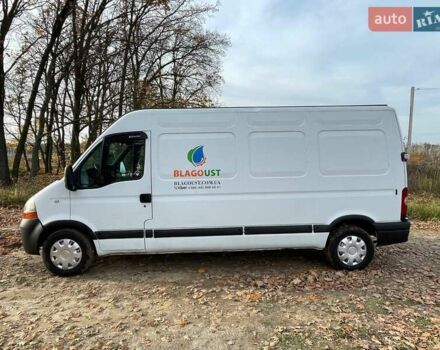 Белый Рено Мастер, объемом двигателя 2.5 л и пробегом 312 тыс. км за 8800 $, фото 4 на Automoto.ua