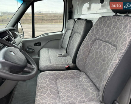 Білий Рено Мастєр, об'ємом двигуна 2.46 л та пробігом 327 тис. км за 6500 $, фото 12 на Automoto.ua