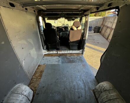 Белый Рено Мастер, объемом двигателя 2.5 л и пробегом 365 тыс. км за 7000 $, фото 3 на Automoto.ua