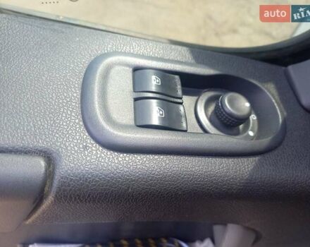 Білий Рено Мастєр, об'ємом двигуна 2.3 л та пробігом 295 тис. км за 11000 $, фото 18 на Automoto.ua