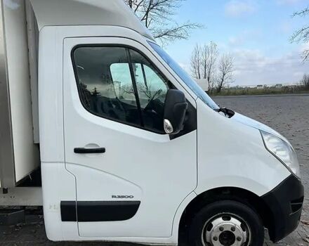 Белый Рено Мастер, объемом двигателя 2.3 л и пробегом 361 тыс. км за 17486 $, фото 2 на Automoto.ua