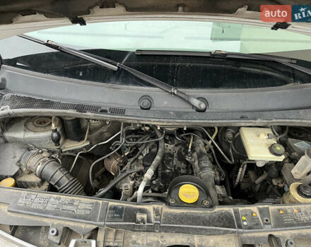 Білий Рено Мастєр, об'ємом двигуна 2.3 л та пробігом 444 тис. км за 13500 $, фото 10 на Automoto.ua