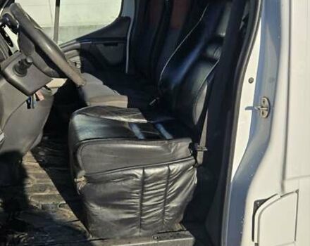 Белый Рено Мастер, объемом двигателя 2.3 л и пробегом 342 тыс. км за 9000 $, фото 6 на Automoto.ua