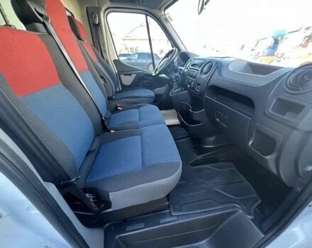 Белый Рено Мастер, объемом двигателя 2.3 л и пробегом 361 тыс. км за 17486 $, фото 7 на Automoto.ua