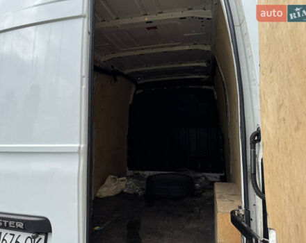 Белый Рено Мастер, объемом двигателя 2.3 л и пробегом 531 тыс. км за 8999 $, фото 3 на Automoto.ua