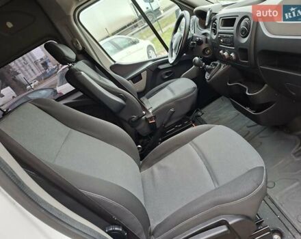 Белый Рено Мастер, объемом двигателя 2.3 л и пробегом 278 тыс. км за 13500 $, фото 10 на Automoto.ua