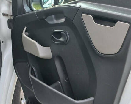 Белый Рено Мастер, объемом двигателя 2.3 л и пробегом 719 тыс. км за 10000 $, фото 10 на Automoto.ua