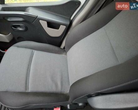 Белый Рено Мастер, объемом двигателя 2.3 л и пробегом 278 тыс. км за 13500 $, фото 9 на Automoto.ua