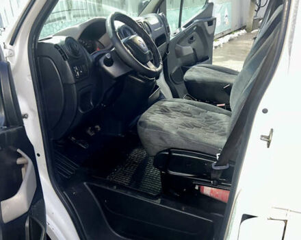 Белый Рено Мастер, объемом двигателя 2.3 л и пробегом 580 тыс. км за 11900 $, фото 7 на Automoto.ua