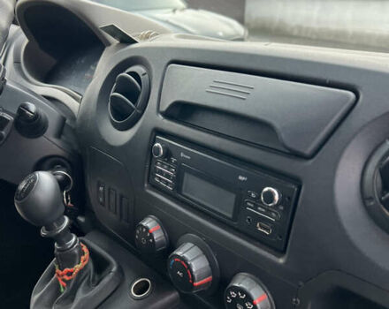 Білий Рено Мастєр, об'ємом двигуна 2.3 л та пробігом 500 тис. км за 9000 $, фото 14 на Automoto.ua