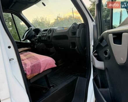 Белый Рено Мастер, объемом двигателя 2.3 л и пробегом 305 тыс. км за 14800 $, фото 11 на Automoto.ua